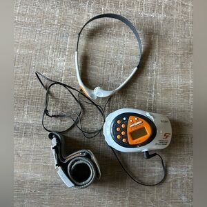 Sony Walkman S2 Sports Digital Radio TV Weather FM-AM SRF M80V +Strap Headphones